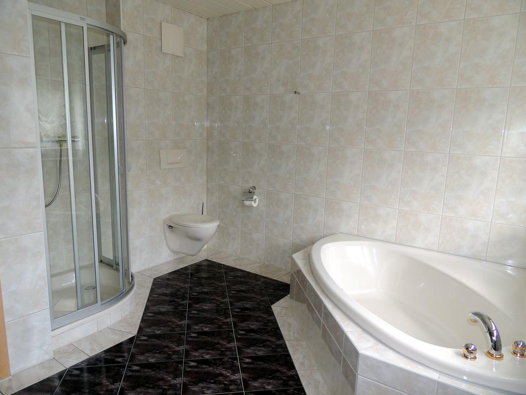 Gaestehaus Am Hirtenberg ไบรเทนบรุนน์ ภายนอก รูปภาพ