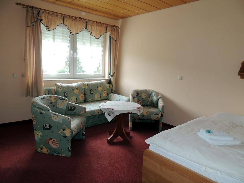 Gaestehaus Am Hirtenberg ไบรเทนบรุนน์ ภายนอก รูปภาพ